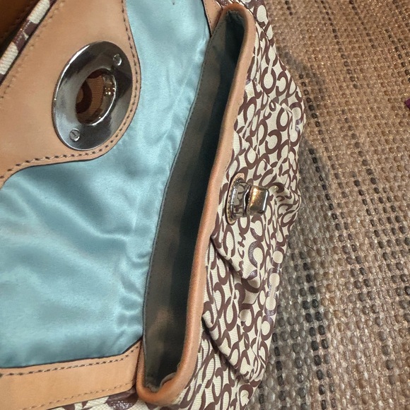 Coach Brown and Cream Shoulder Bag with Signature Design - Picture 4 of 10